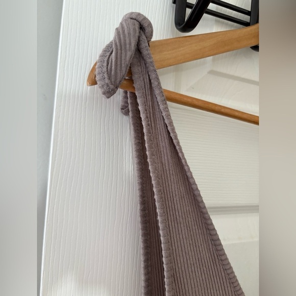 Lulus taupe jumpsuit tie strap ribbed knit size small - Picture 6 of 14